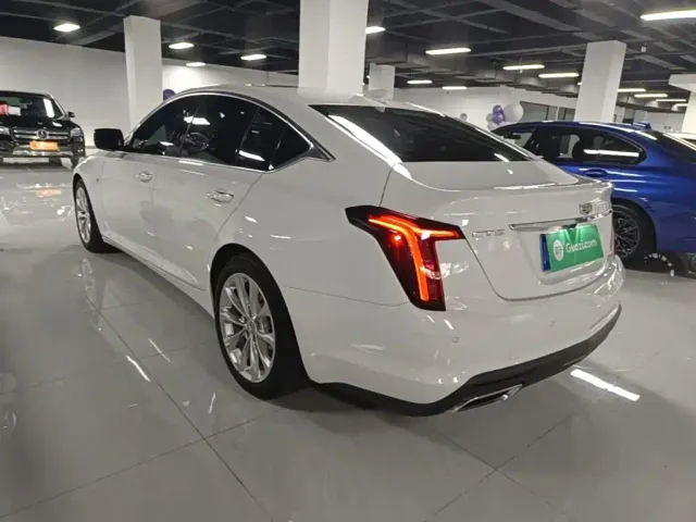 Cadillac CT5 — Фото автомобиля 4
