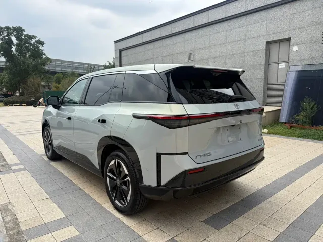 Toyota BoZhi 3X — Фото автомобиля 17
