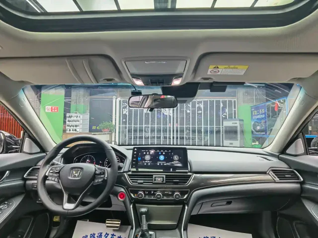 Honda Accord — Фото автомобиля 7