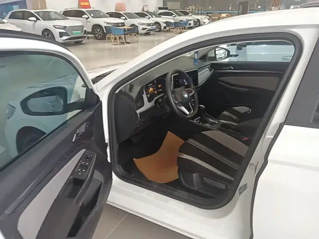Volkswagen Bora — Фото автомобиля 15