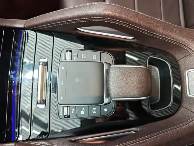 Mercedes-Benz GLE-Class — Фото автомобиля 10