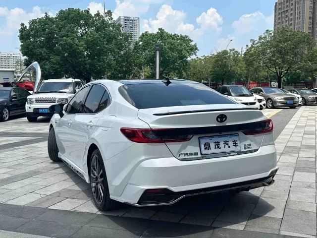 Toyota Camry — Фото автомобиля 8