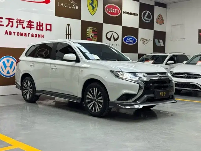 Mitsubishi Outlander — Фото автомобиля 3