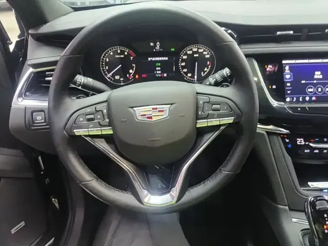 Cadillac XT6 — Фото автомобиля 10