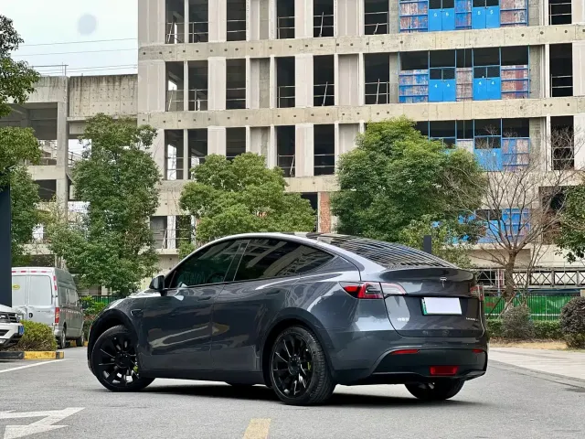 Tesla Model Y 2022 Facelift Rear-Wheel Drive Version — Фото автомобиля 20