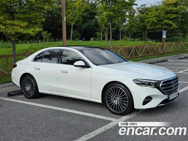 Mercedes-Benz E-Class — Фото автомобиля 5