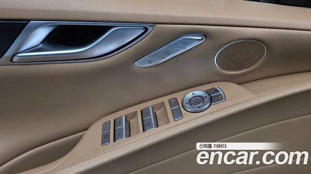 Genesis G80 Бензин 2.5 турбо 2WD — Фото автомобиля 17