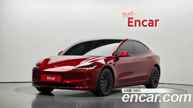 Фотография автомобиля — Tesla Model 3