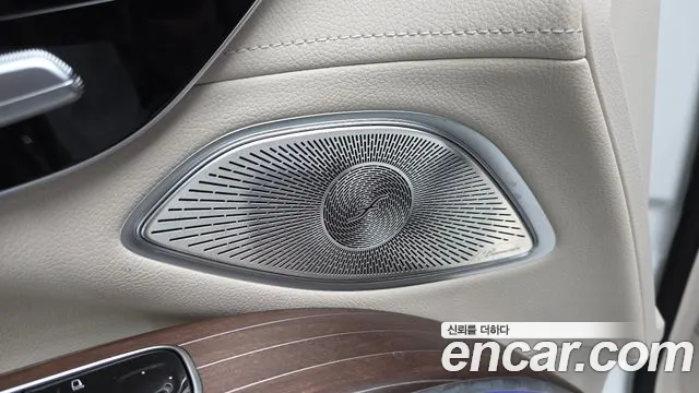 Mercedes-Benz EQS — Фото автомобиля 25