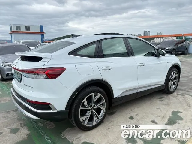Audi Q4 e-tron F4 — Фото автомобиля 6