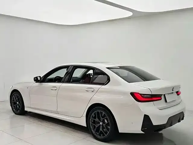 BMW 3 Series — Фото автомобиля 5