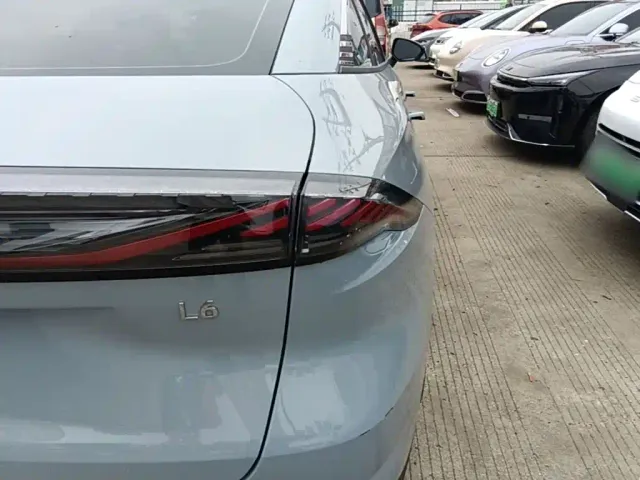 Geely Galaxy L6 — Фото автомобиля 7