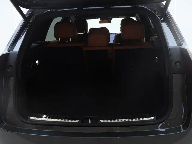 Li Auto L7 — Фото автомобиля 20