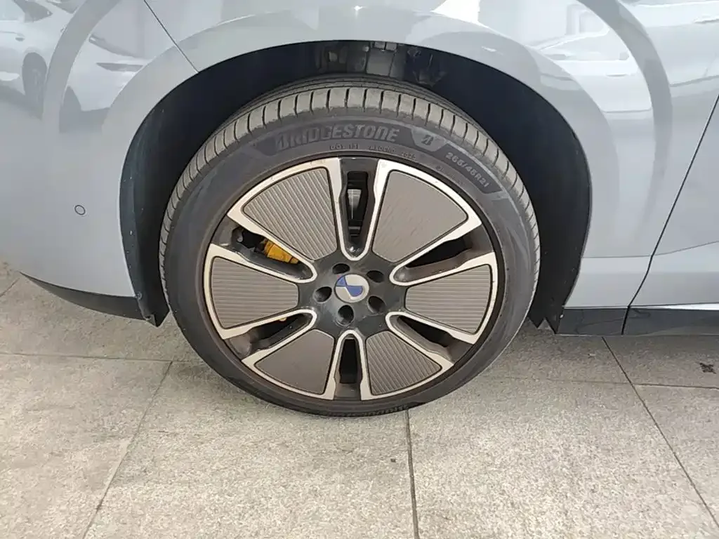Denza Denza N8L 2025 Standard — Фото автомобиля 24