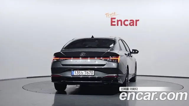 Hyundai Avante CN7 — Фото автомобиля 4