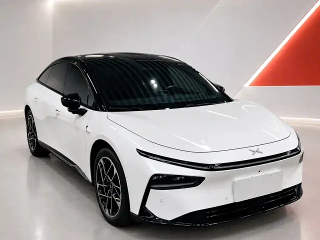 Xpeng P7+ — Фото автомобиля 3