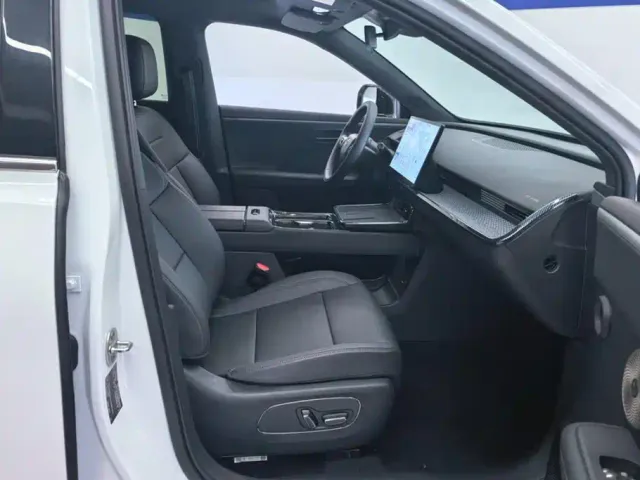 Toyota BoZhi 3X — Фото автомобиля 8