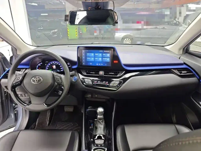 Toyota C-HR — Фото автомобиля 9