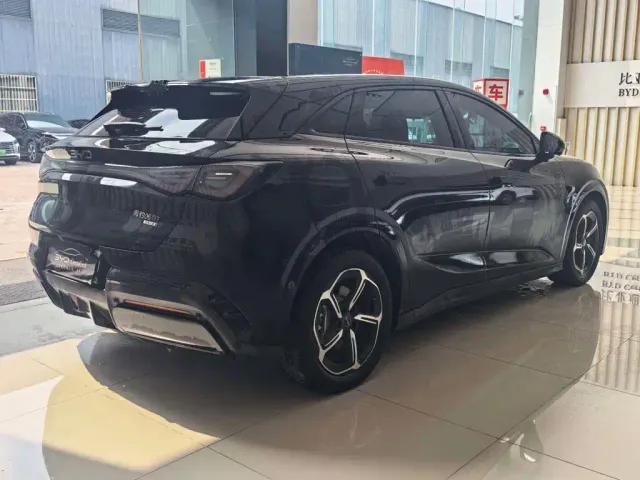 BYD Seal 06 GT — Фото автомобиля 6