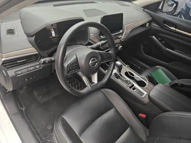 Nissan Teana — Фото автомобиля 6