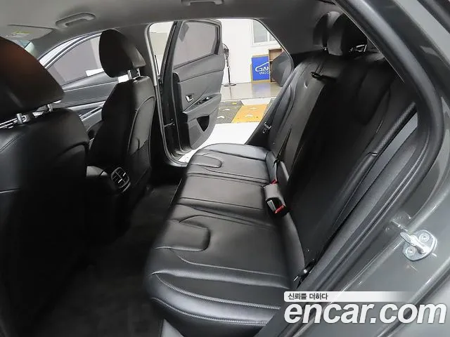 Hyundai AVANTE Avante (CN7) — Фото автомобиля 10