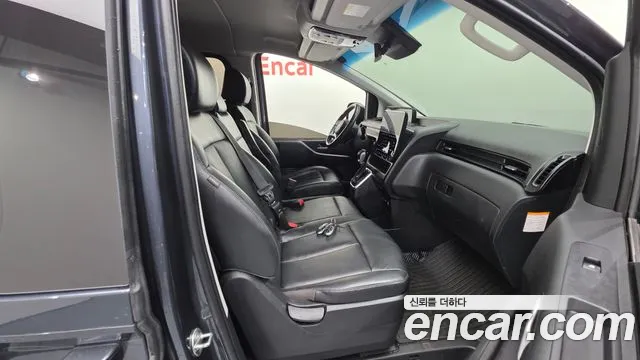 Hyundai Staria Staria — Фото автомобиля 10