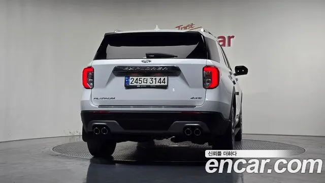 Ford Explorer Explorer 6 поколение 3.0 Platinum 4WD — Фото автомобиля 4