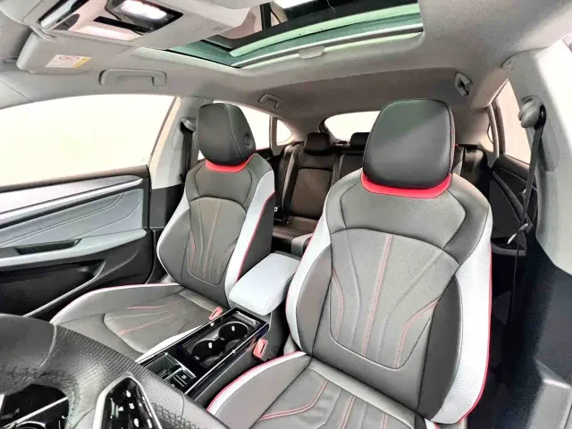 Volkswagen Lamando — Фото автомобиля 14
