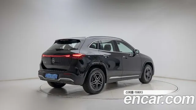 Mercedes-Benz EQA H243 — Фото автомобиля 2