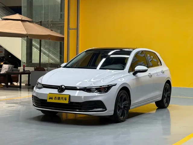 Фотография автомобиля — Volkswagen Golf
