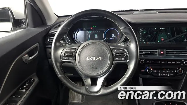 Kia Niro Niro Plus Air — Фото автомобиля 13