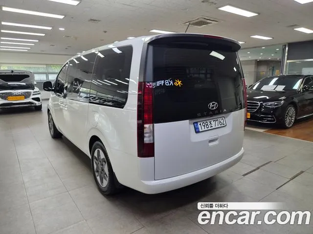 Hyundai Staria — Фото автомобиля 2