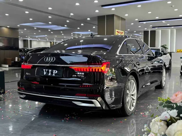 Audi Audi A6L 2023 45 TFSI quattro Premium Dynamic — Фото автомобиля 9