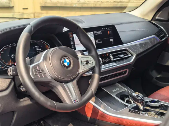 BMW X5 — Фото автомобиля 11