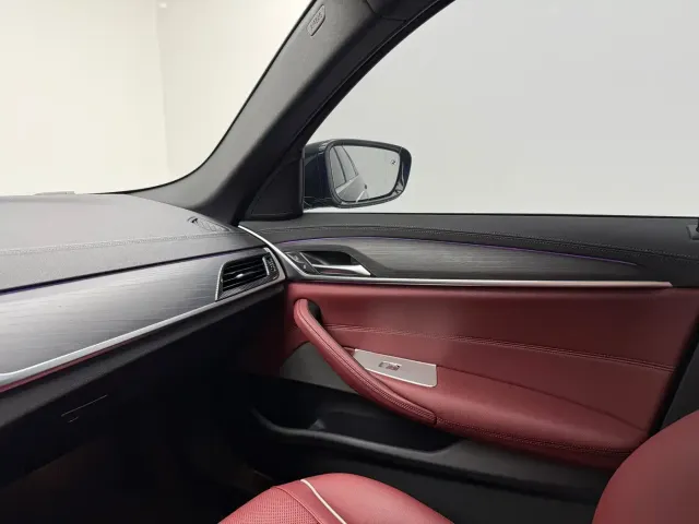 BMW 5 Series — Фото автомобиля 14