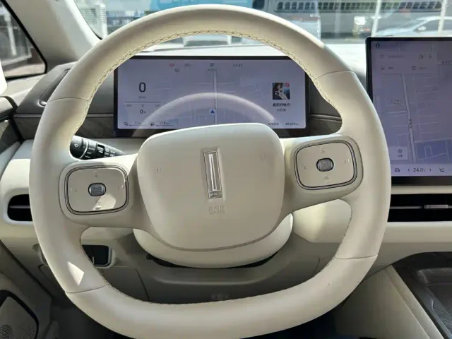 Wey Alpine — Фото автомобиля 12