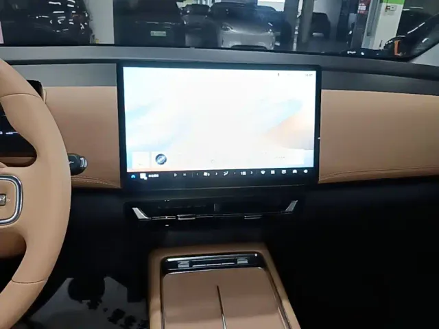 Wuling Starlight 730 — Фото автомобиля 12