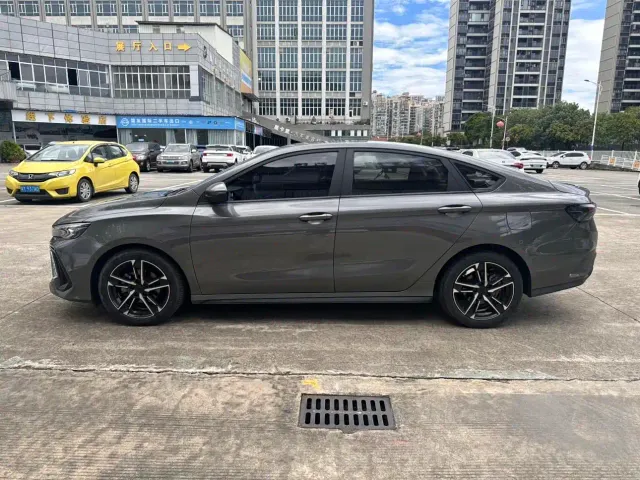 Geely Binrui — Фото автомобиля 4
