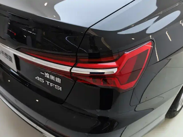 Audi A6L — Фото автомобиля 11