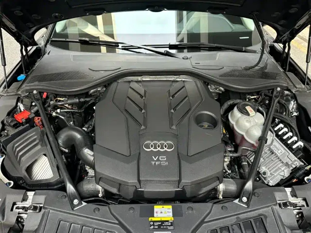 Audi A8 — Фото автомобиля 7