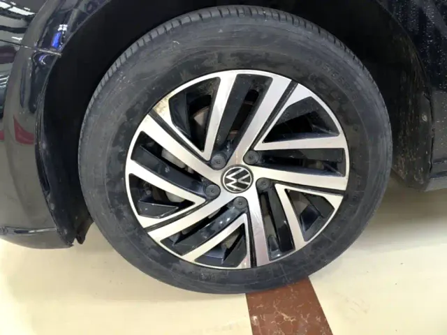 Volkswagen Lavida — Фото автомобиля 22