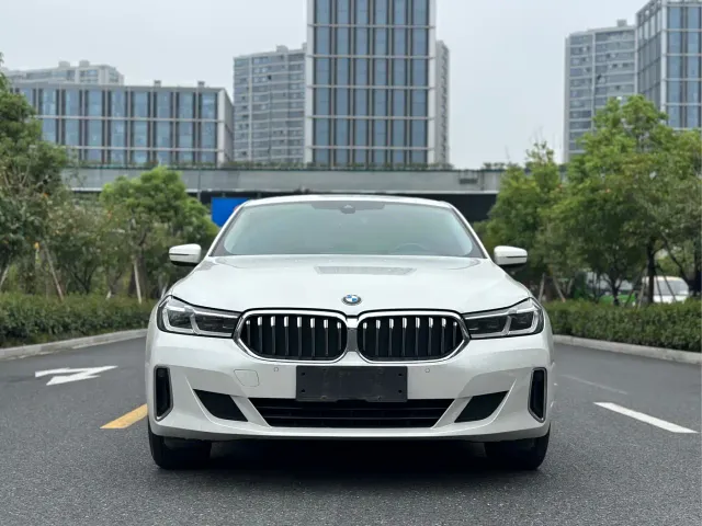 BMW 6 Series Gran Turismo — Фото автомобиля 2