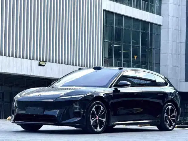 Фотография автомобиля — Nio ET5 Touring