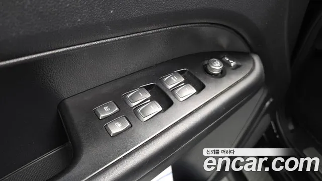 KG_Mobility_Ssangyong Rexton Новый Rexton Sport Khan Дизель 2.2 4WD — Фото автомобиля 28