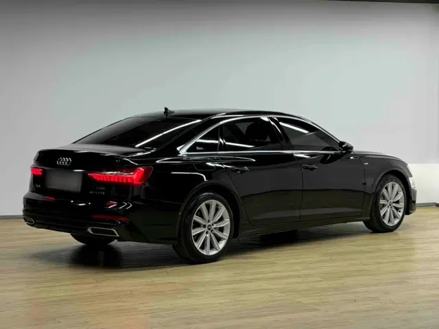 Audi A6L — Фото автомобиля 13