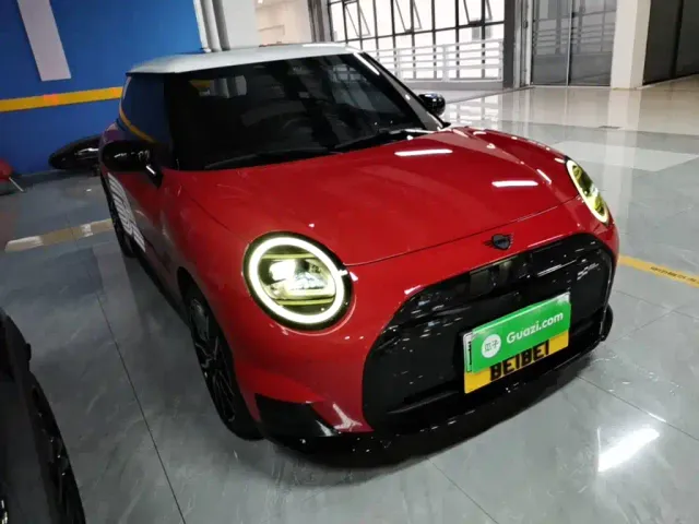 MINI Cooper — Фото автомобиля 3