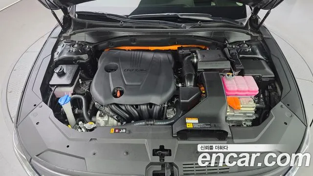 Hyundai Grandeur (New) Hybrid — Фото автомобиля 9