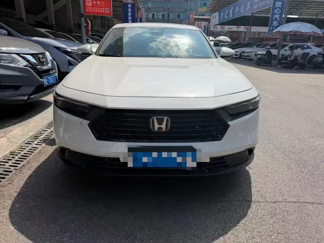 Honda Accord — Фото автомобиля 2