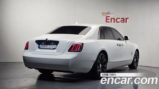 Rolls-Royce Ghost — Фото автомобиля 2
