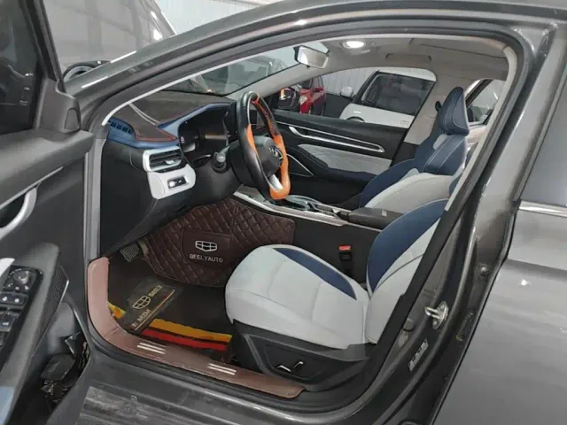 Geely Emgrand — Фото автомобиля 14
